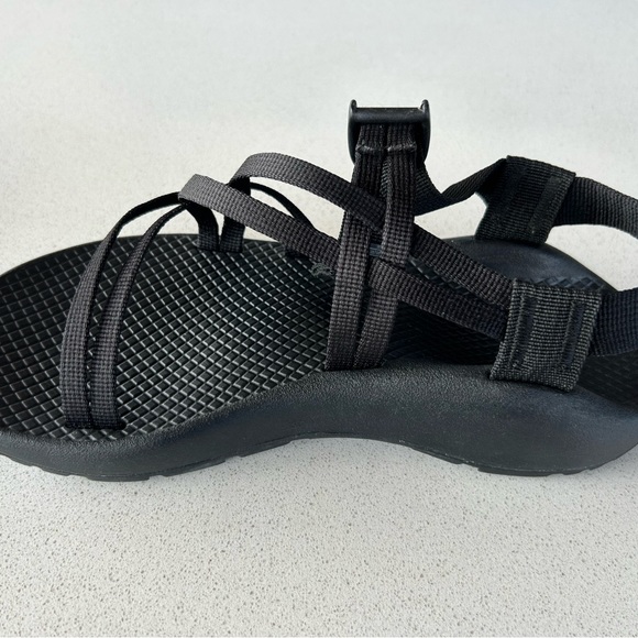 NWOT Women’s Black Chaco Sandals Size 7 - Picture 4 of 7